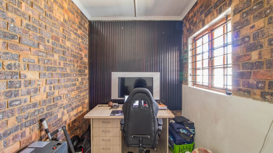 3 Bedroom Property for Sale in Eastleigh Gauteng