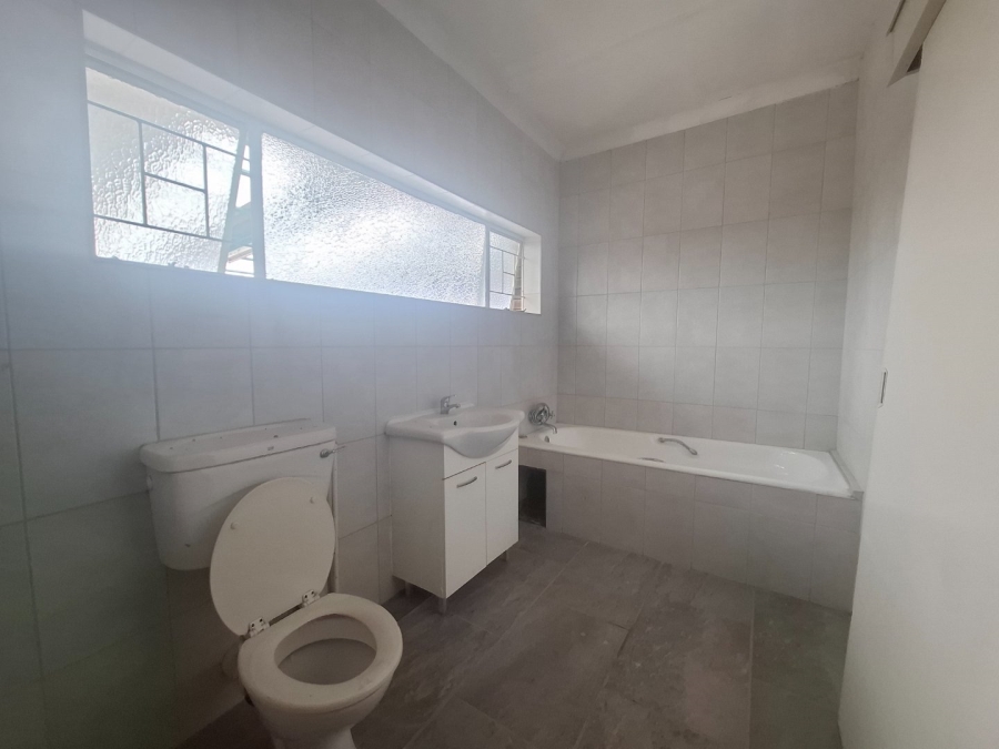 To Let 3 Bedroom Property for Rent in Rietfontein Gauteng