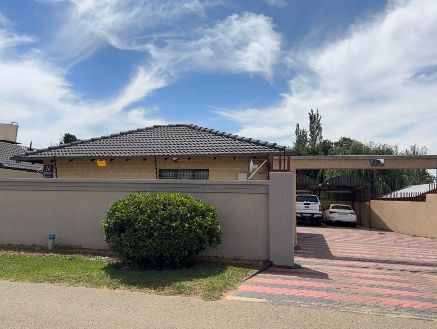 3 Bedroom Property for Sale in Meredale Gauteng