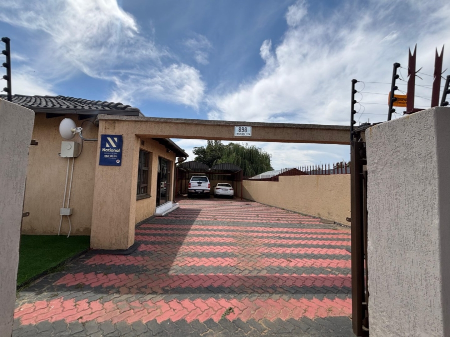 3 Bedroom Property for Sale in Meredale Gauteng