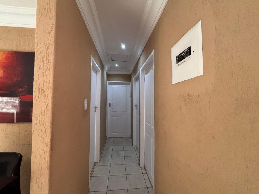 3 Bedroom Property for Sale in Meredale Gauteng