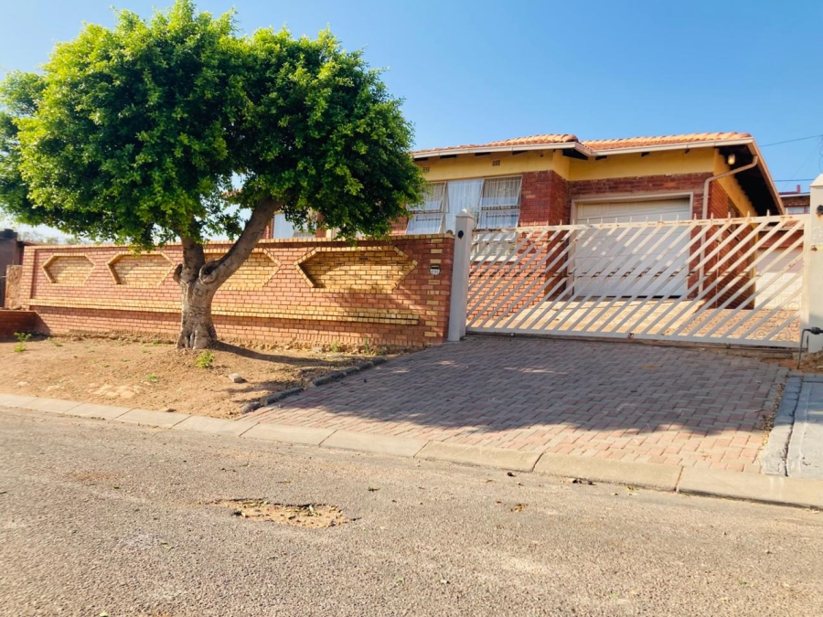 3 Bedroom Property for Sale in Soshanguve AA Gauteng