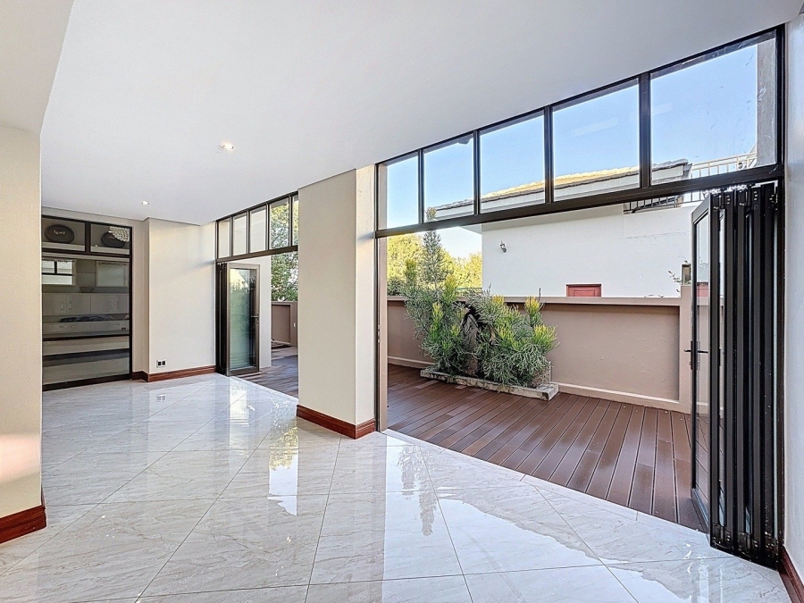 5 Bedroom Property for Sale in Lombardy Gauteng