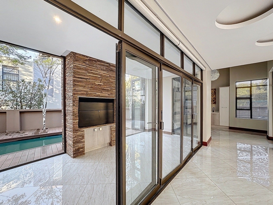 5 Bedroom Property for Sale in Lombardy Gauteng