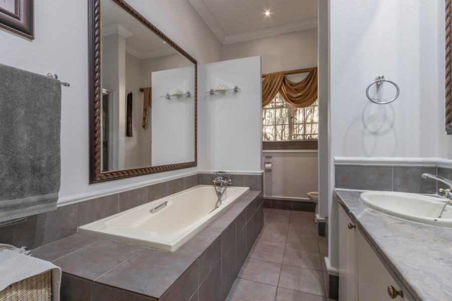 4 Bedroom Property for Sale in Norton Home Estate AH Gauteng