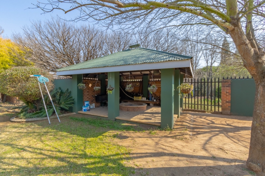4 Bedroom Property for Sale in Norton Home Estate AH Gauteng