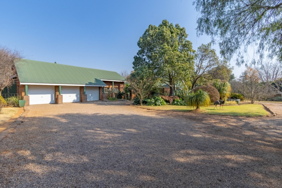 4 Bedroom Property for Sale in Norton Home Estate AH Gauteng
