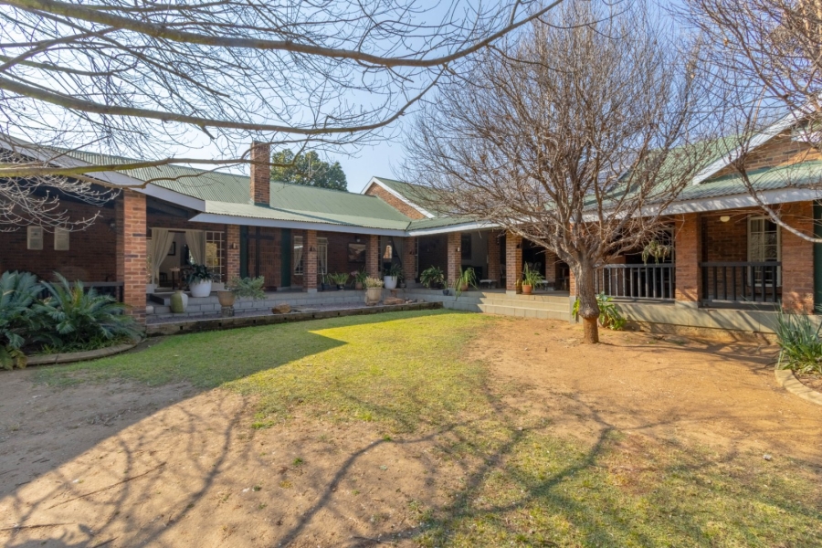 4 Bedroom Property for Sale in Norton Home Estate AH Gauteng