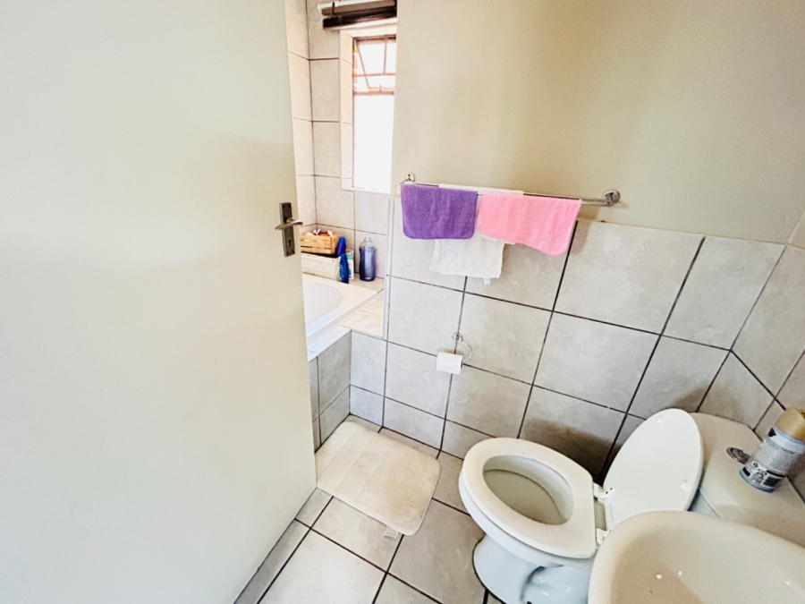 2 Bedroom Property for Sale in Sky City Gauteng