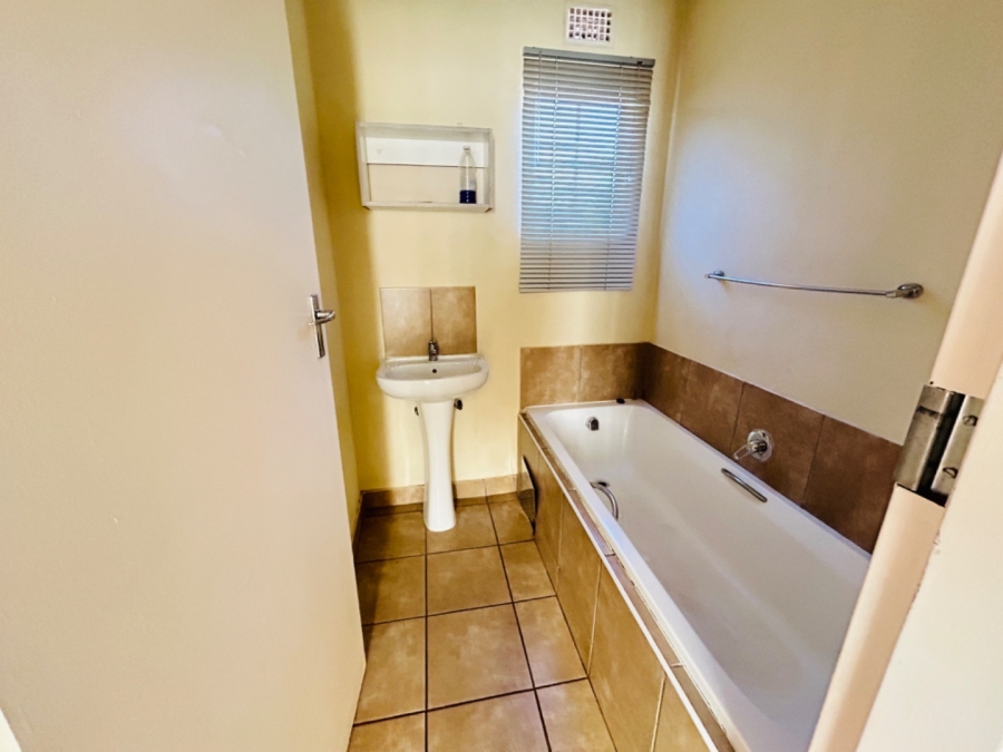 3 Bedroom Property for Sale in Sky City Gauteng