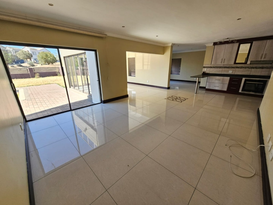 To Let 4 Bedroom Property for Rent in Copperleaf Estate Gauteng