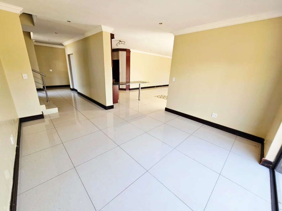 To Let 4 Bedroom Property for Rent in Copperleaf Estate Gauteng