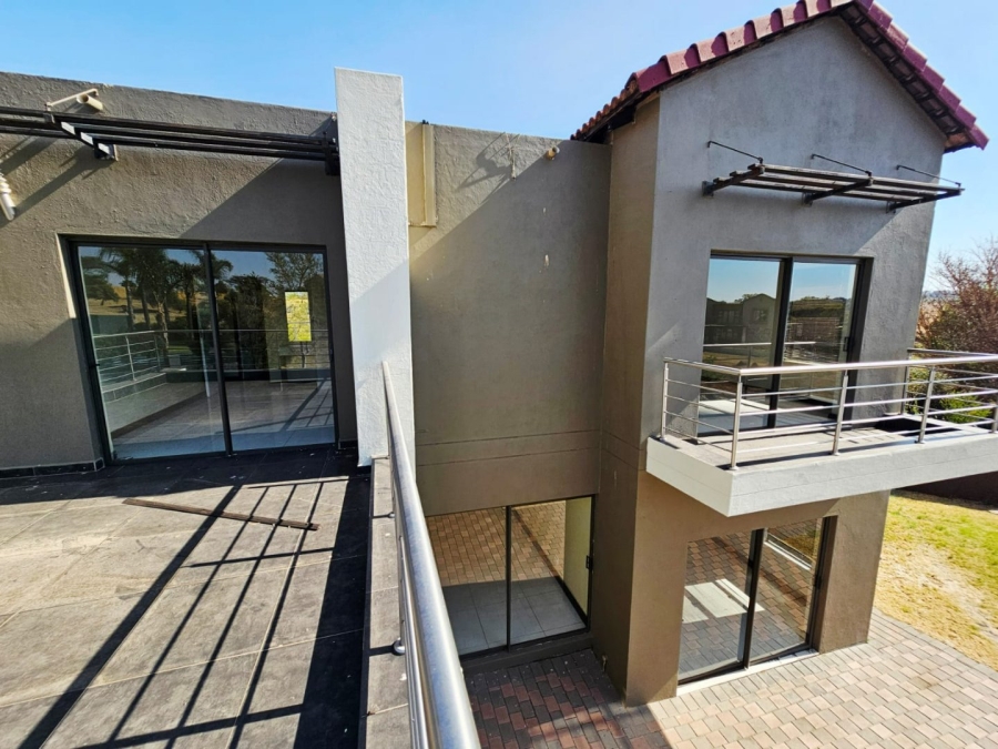 To Let 4 Bedroom Property for Rent in Copperleaf Estate Gauteng