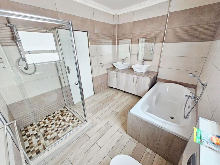 To Let 4 Bedroom Property for Rent in Copperleaf Estate Gauteng