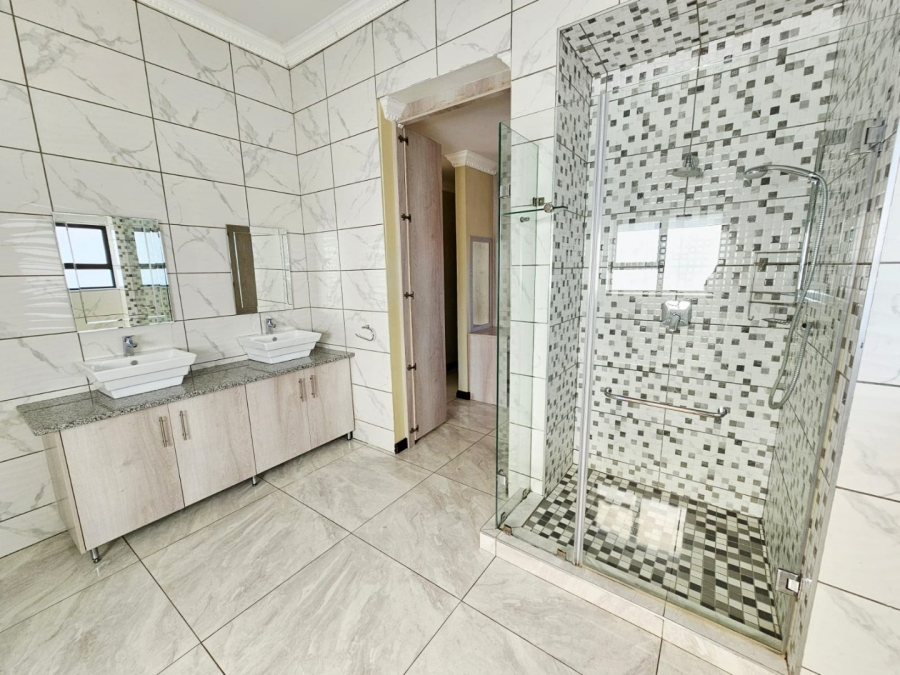To Let 4 Bedroom Property for Rent in Copperleaf Estate Gauteng