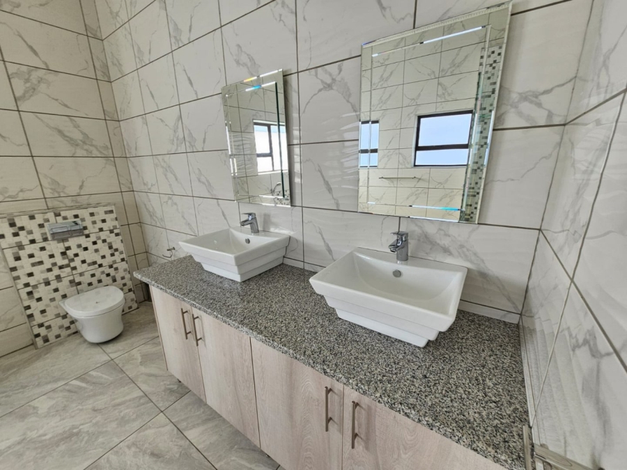 To Let 4 Bedroom Property for Rent in Copperleaf Estate Gauteng