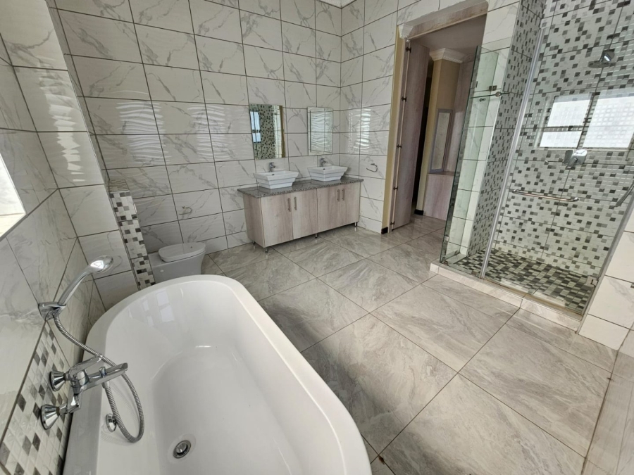 To Let 4 Bedroom Property for Rent in Copperleaf Estate Gauteng