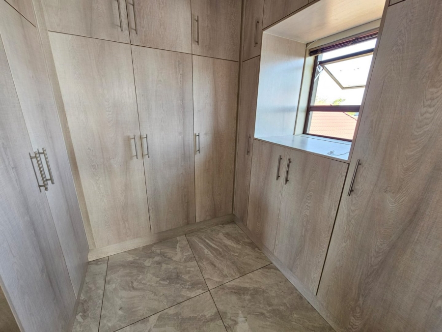 To Let 4 Bedroom Property for Rent in Copperleaf Estate Gauteng