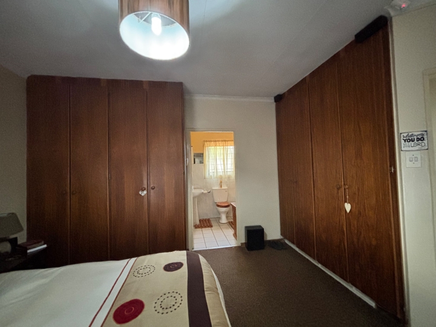  Bedroom Property for Sale in Bester Gauteng