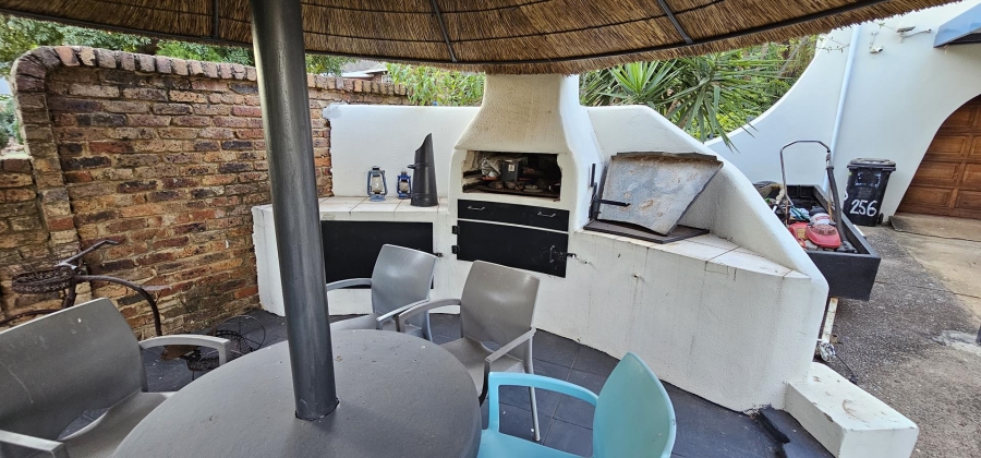 4 Bedroom Property for Sale in La Montagne Gauteng