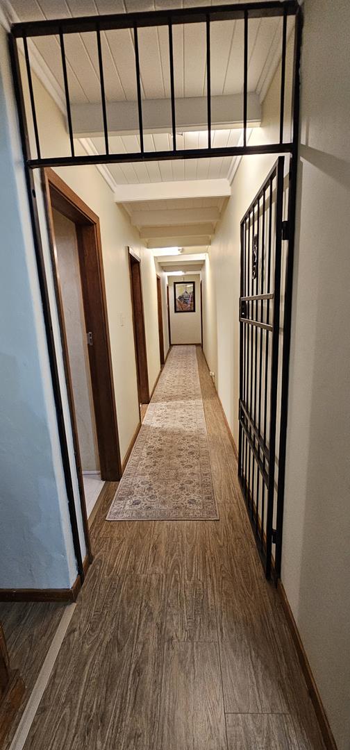 4 Bedroom Property for Sale in La Montagne Gauteng