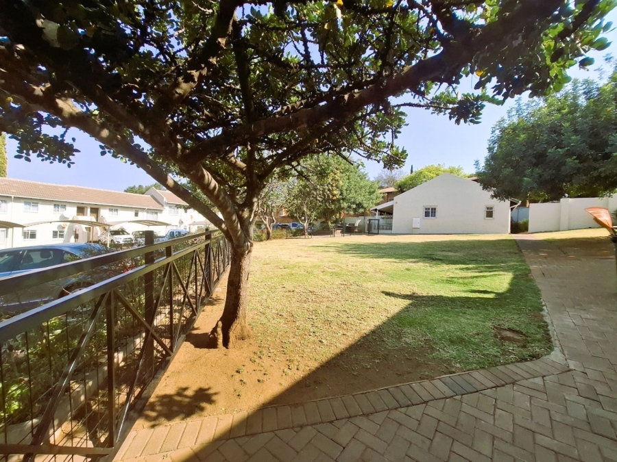To Let 2 Bedroom Property for Rent in Monument Park Gauteng