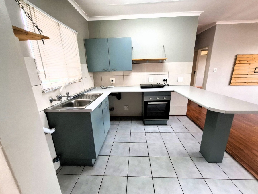 To Let 2 Bedroom Property for Rent in Monument Park Gauteng