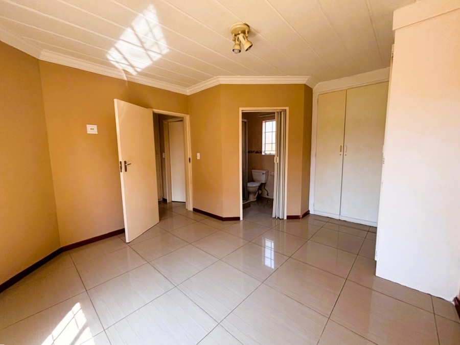  Bedroom Property for Sale in Highveld Gauteng