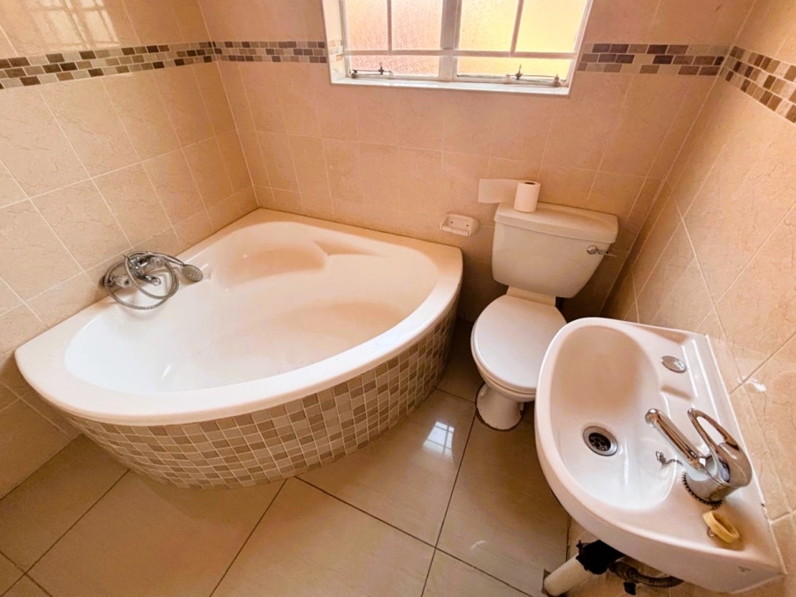  Bedroom Property for Sale in Highveld Gauteng