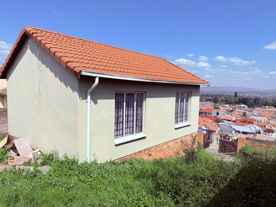 2 Bedroom Property for Sale in Naturena Gauteng