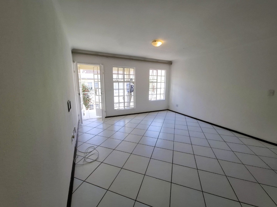 3 Bedroom Property for Sale in Faerie Glen Gauteng