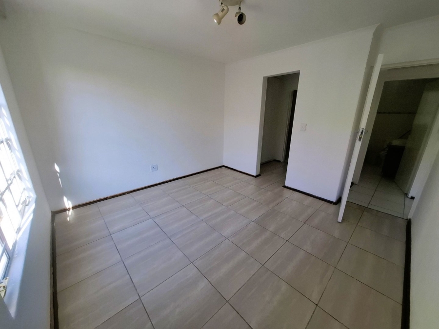 3 Bedroom Property for Sale in Faerie Glen Gauteng