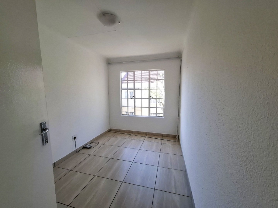 3 Bedroom Property for Sale in Faerie Glen Gauteng