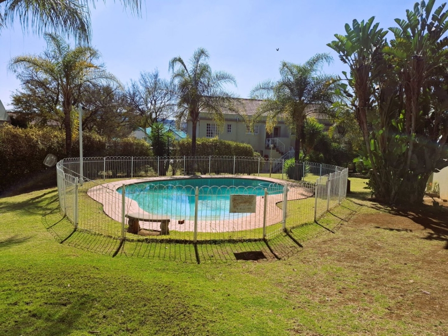 3 Bedroom Property for Sale in Faerie Glen Gauteng