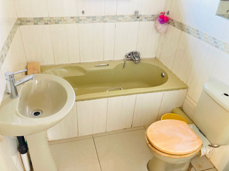 2 Bedroom Property for Sale in Soshanguve South Ext 13 Gauteng
