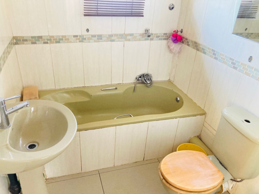 2 Bedroom Property for Sale in Soshanguve South Ext 13 Gauteng