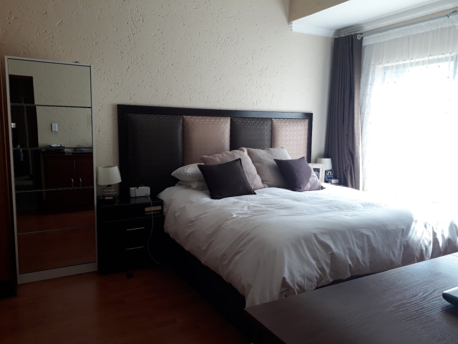 To Let 4 Bedroom Property for Rent in Greenstone Hill Gauteng