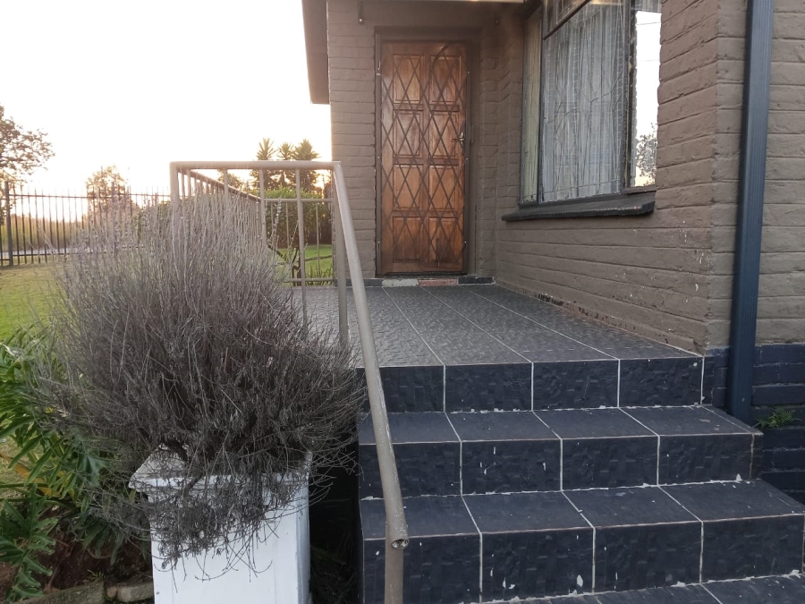4 Bedroom Property for Sale in Quellerie Park Gauteng