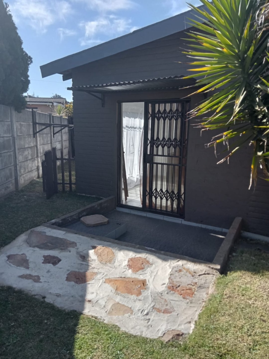 4 Bedroom Property for Sale in Quellerie Park Gauteng