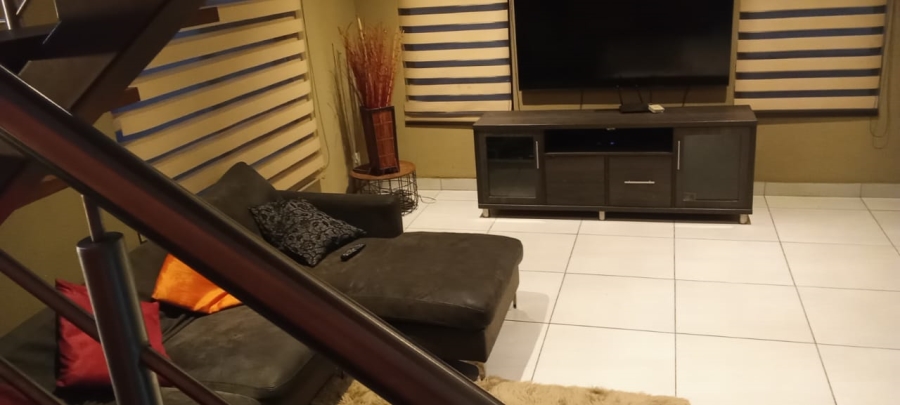 4 Bedroom Property for Sale in Blue Hills Gauteng