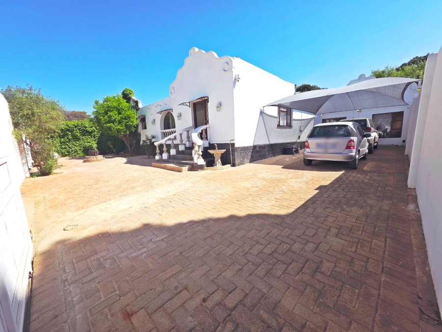 4 Bedroom Property for Sale in Selection Park Gauteng
