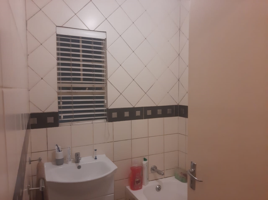 3 Bedroom Property for Sale in Whitney Gardens Gauteng