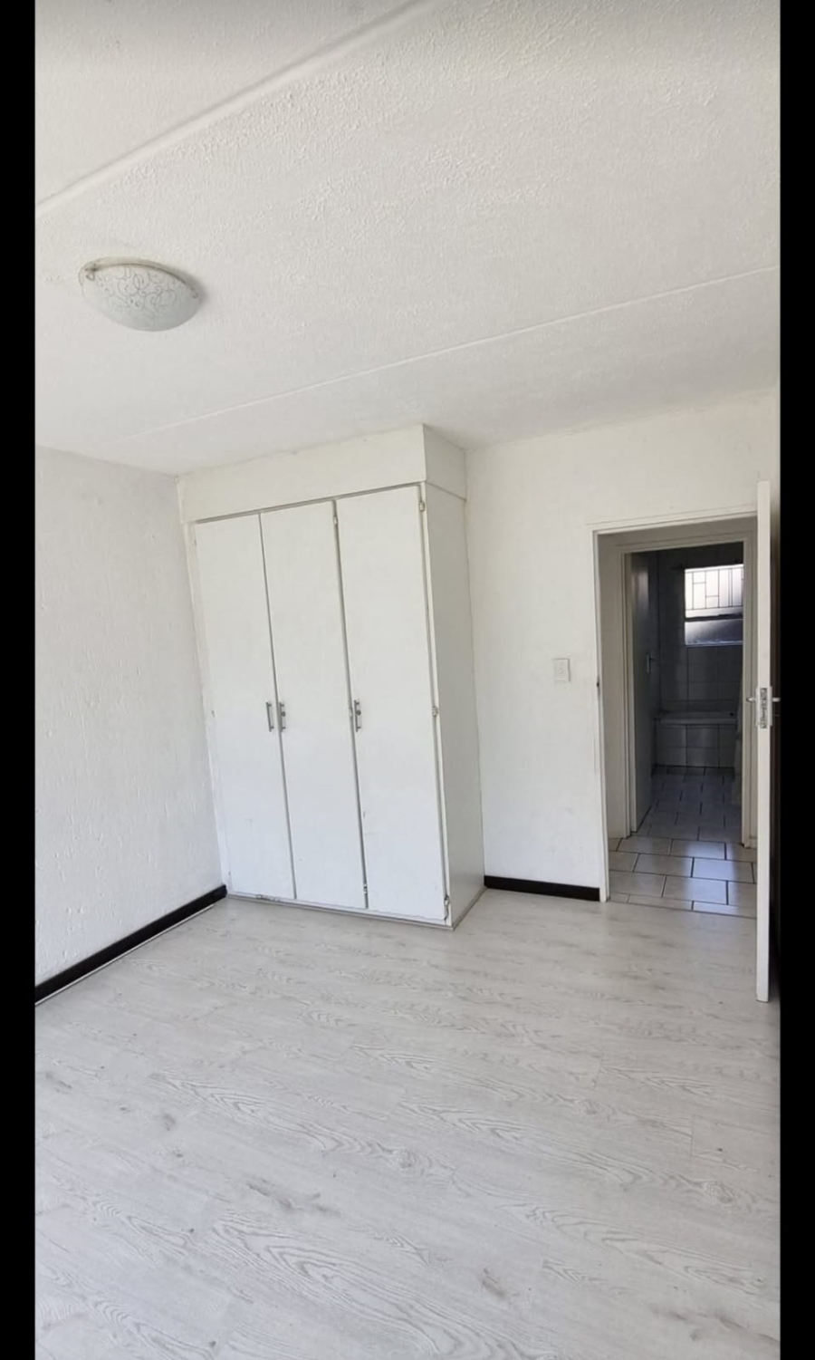 2 Bedroom Property for Sale in Vorna Valley Gauteng