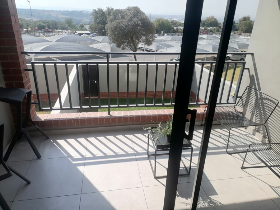 To Let 2 Bedroom Property for Rent in North Riding Gauteng