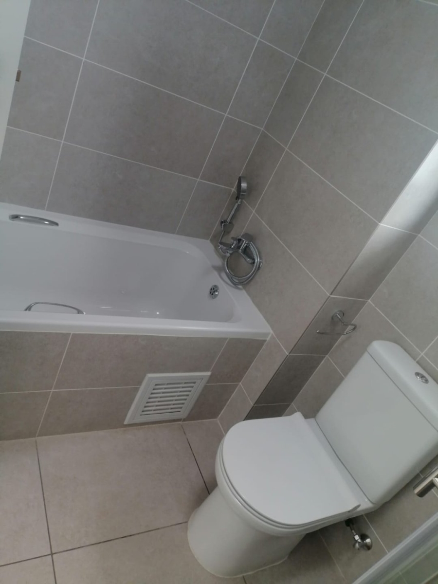 To Let 2 Bedroom Property for Rent in North Riding Gauteng