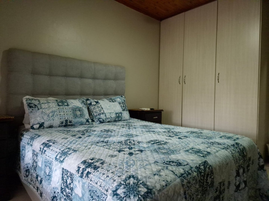5 Bedroom Property for Sale in Garsfontein Gauteng