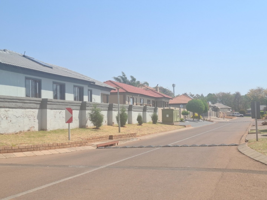 To Let 3 Bedroom Property for Rent in Amandasig Gauteng