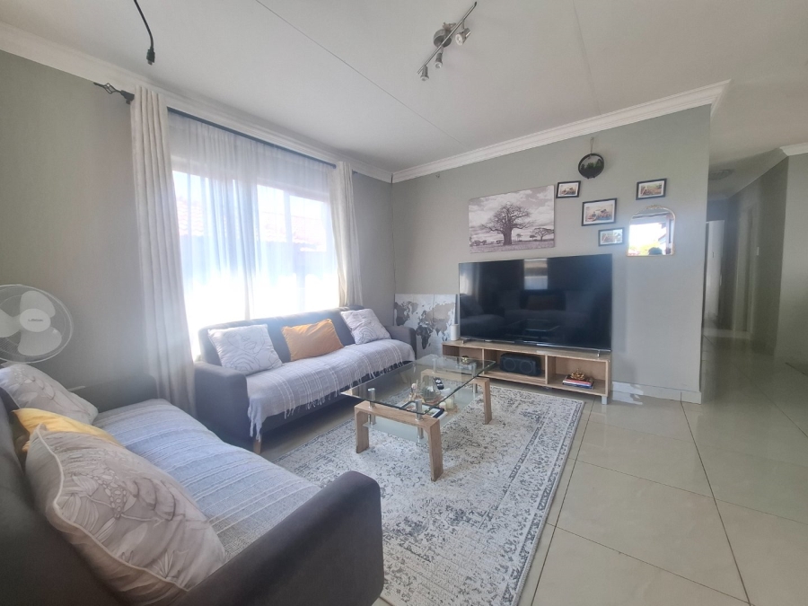 To Let 3 Bedroom Property for Rent in Amandasig Gauteng