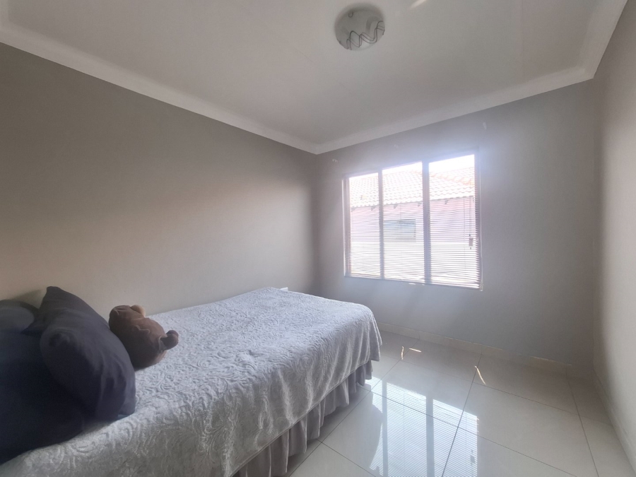 To Let 3 Bedroom Property for Rent in Amandasig Gauteng