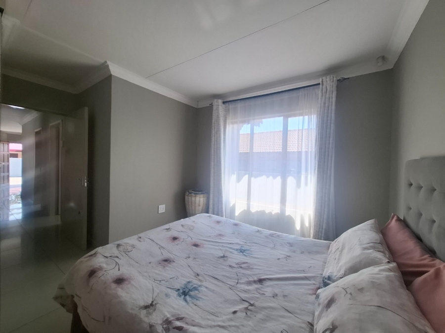 To Let 3 Bedroom Property for Rent in Amandasig Gauteng